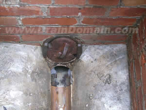 www.draindomain.com_manhole interceptor trap